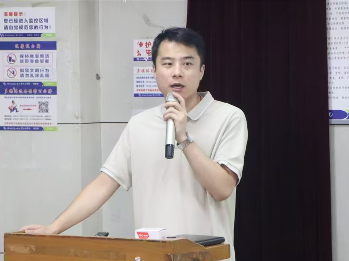 铁道装备运维学院召开2027届毕业生就业形势分析暨动员大会