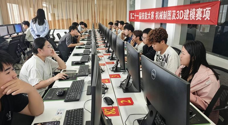 铁道装备运维学院顺利完成第二十一届技能大赛第一阶段比赛