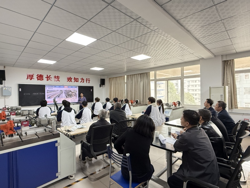 砺技铸师魂 实训展风采｜铁道装备运维学院实践教学能力比赛顺利举办